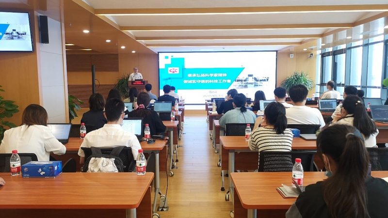 师资背景是判断会计培训老师口碑排名的关键因素之一。以下是一些具体的考量点：