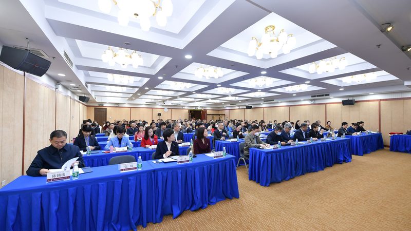 小标题：了解自考本科考研背景